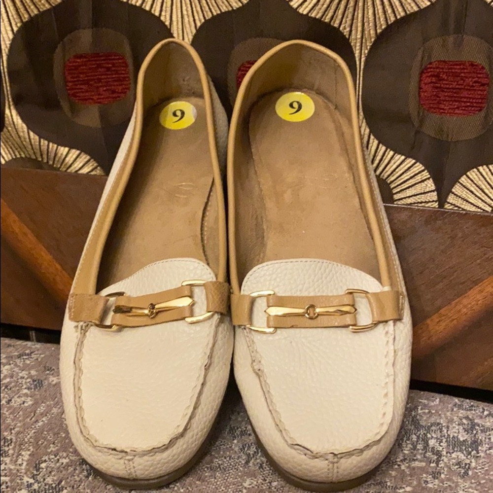 Aerosoles Stitich N Turn shoes size 9 EUC